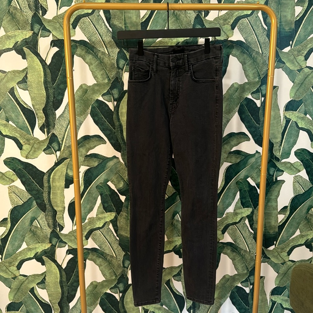 New without tags- black MOTHER skinny jeans size 24